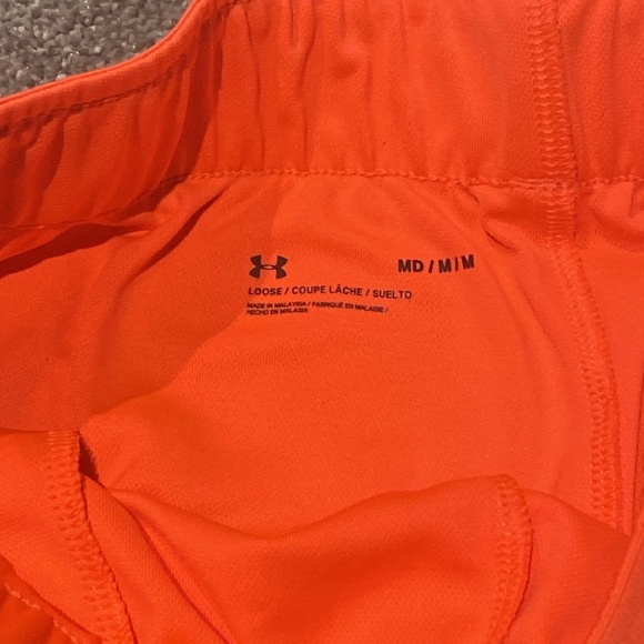Under armour bright orange training shorts. Elasticated waist size large - Picture 3 of 4